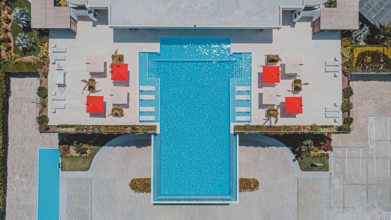 فندق Radisson Blu Aruba شاطئ بالم المظهر الخارجي الصورة