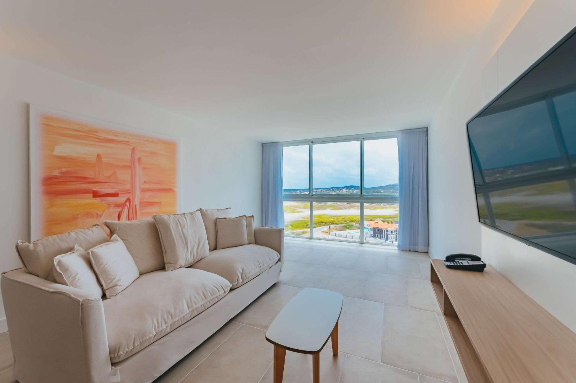 فندق Radisson Blu Aruba شاطئ بالم المظهر الخارجي الصورة